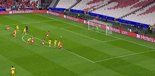 关于摩纳哥客场惨遭波尔多逆转，遭遇两连败的信息